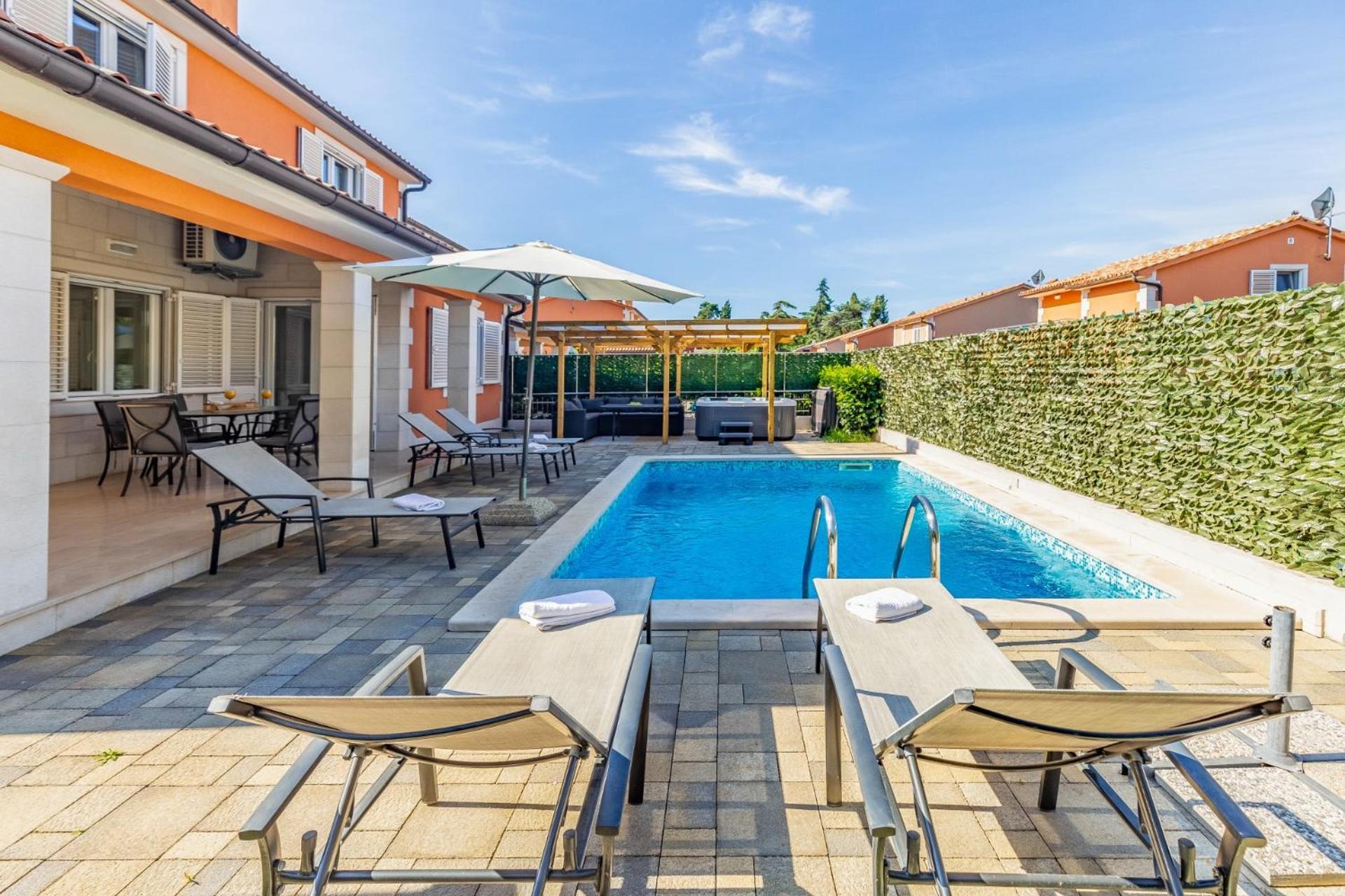 Villas Lotus With Pool And Jacuzzi Pula Eksteriør billede