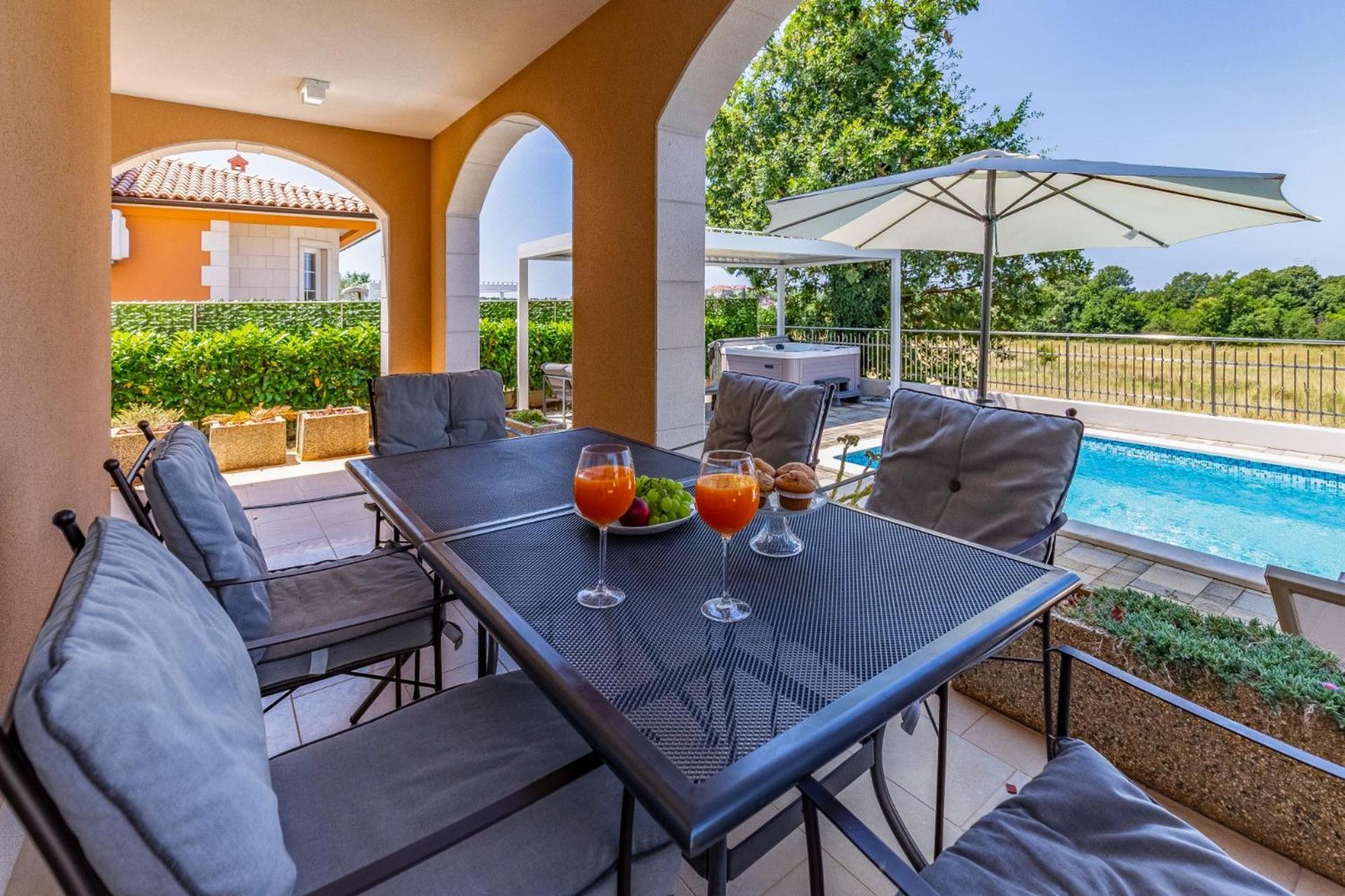 Villas Lotus With Pool And Jacuzzi Pula Eksteriør billede