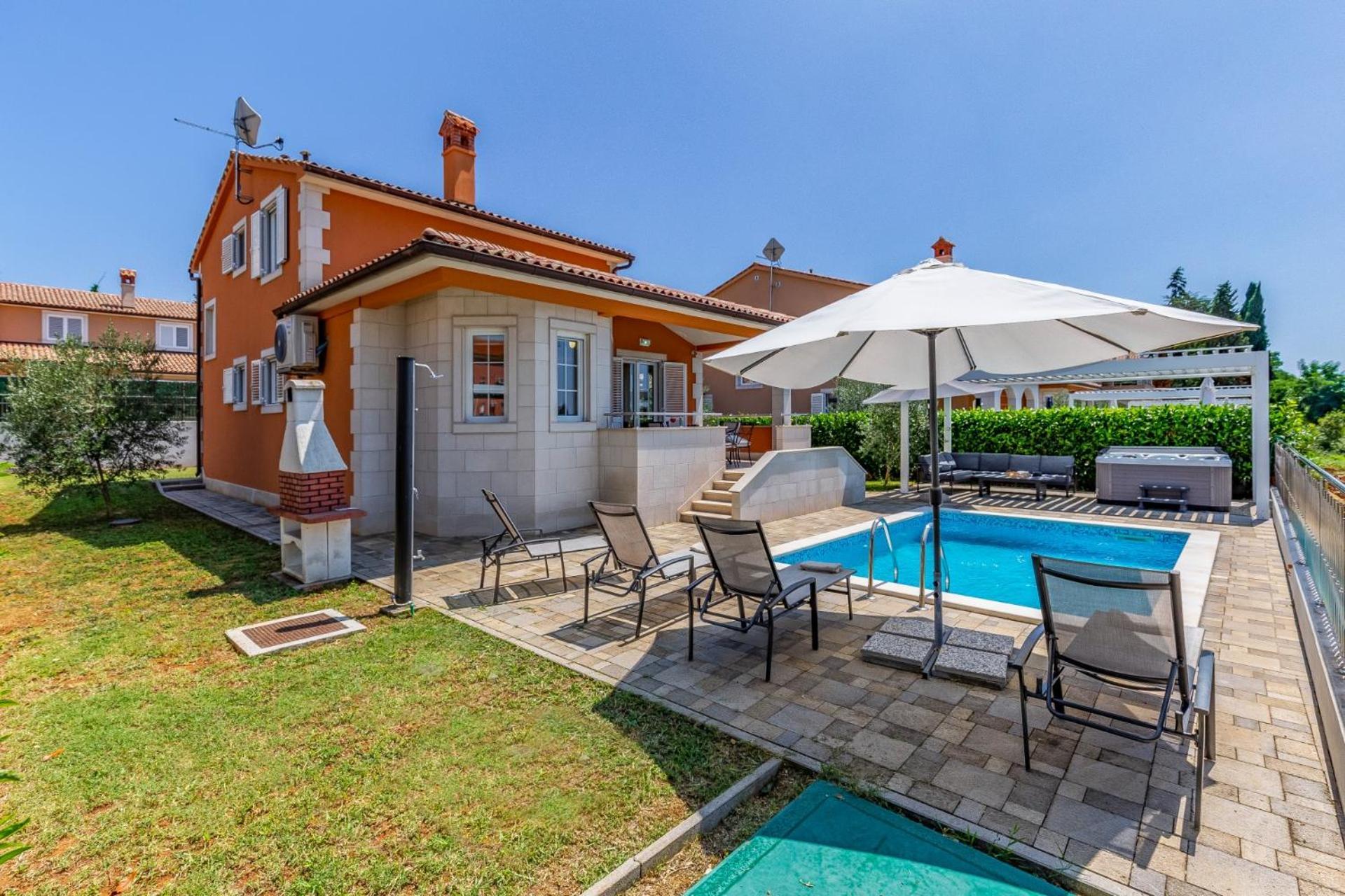 Villas Lotus With Pool And Jacuzzi Pula Eksteriør billede