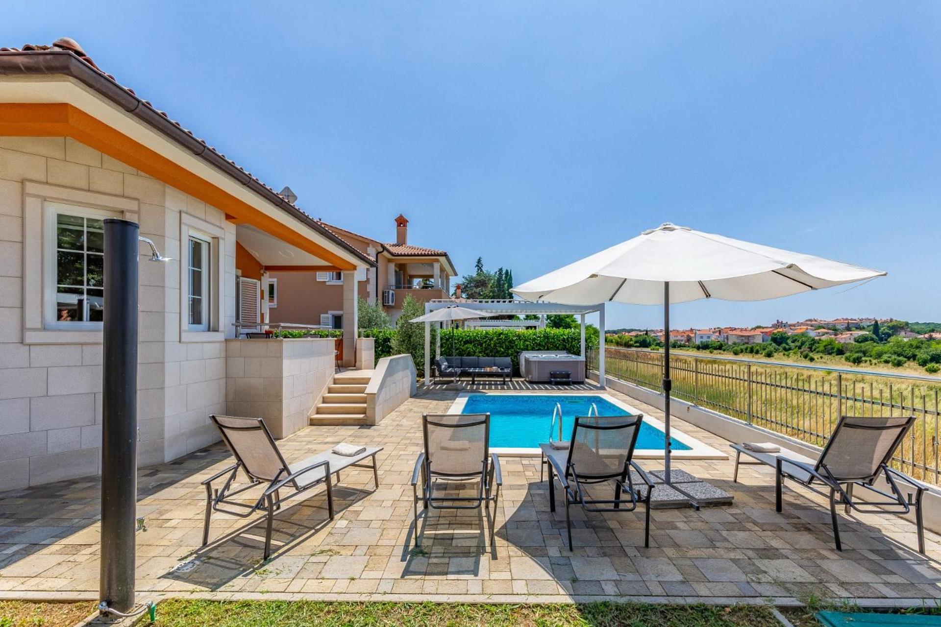 Villas Lotus With Pool And Jacuzzi Pula Eksteriør billede